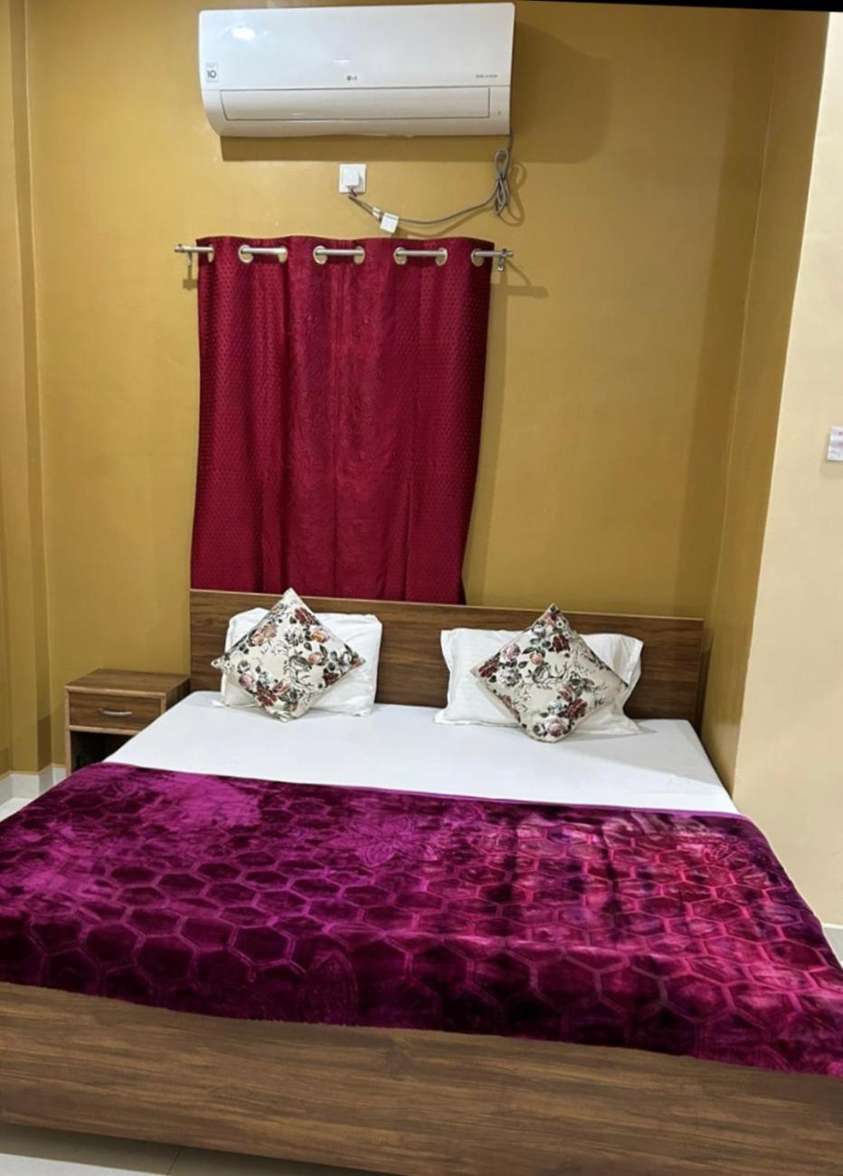 Lotus Paying Guest House Bénarès Extérieur photo